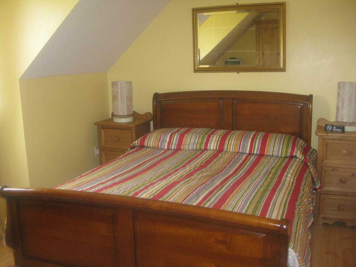 รอสส์ เฮาส์ Bed & Breakfast รอสส์คอมมัน ภายนอก รูปภาพ